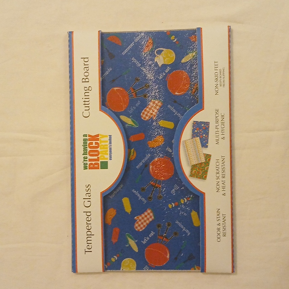 Hallmark Tempered Glass Cutting Board. - NWT